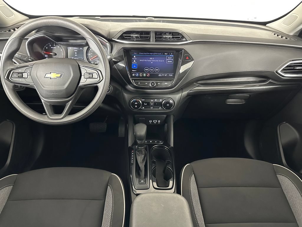 Used 2023 Chevrolet TrailBlazer LT w/ Convenience Package AWD/4WD image 10