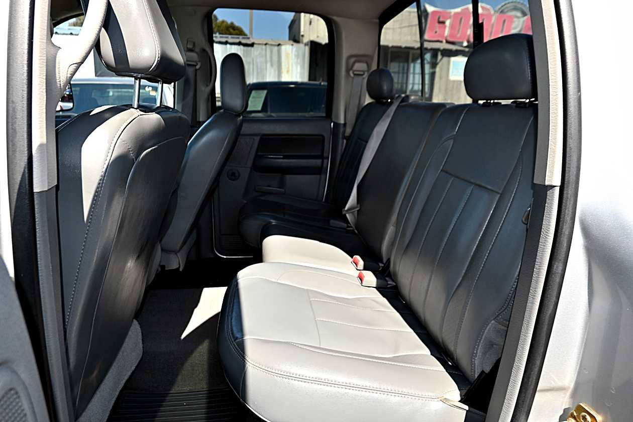 Used 2007 Dodge Ram 3500 Truck Laramie AWD/4WD image 9