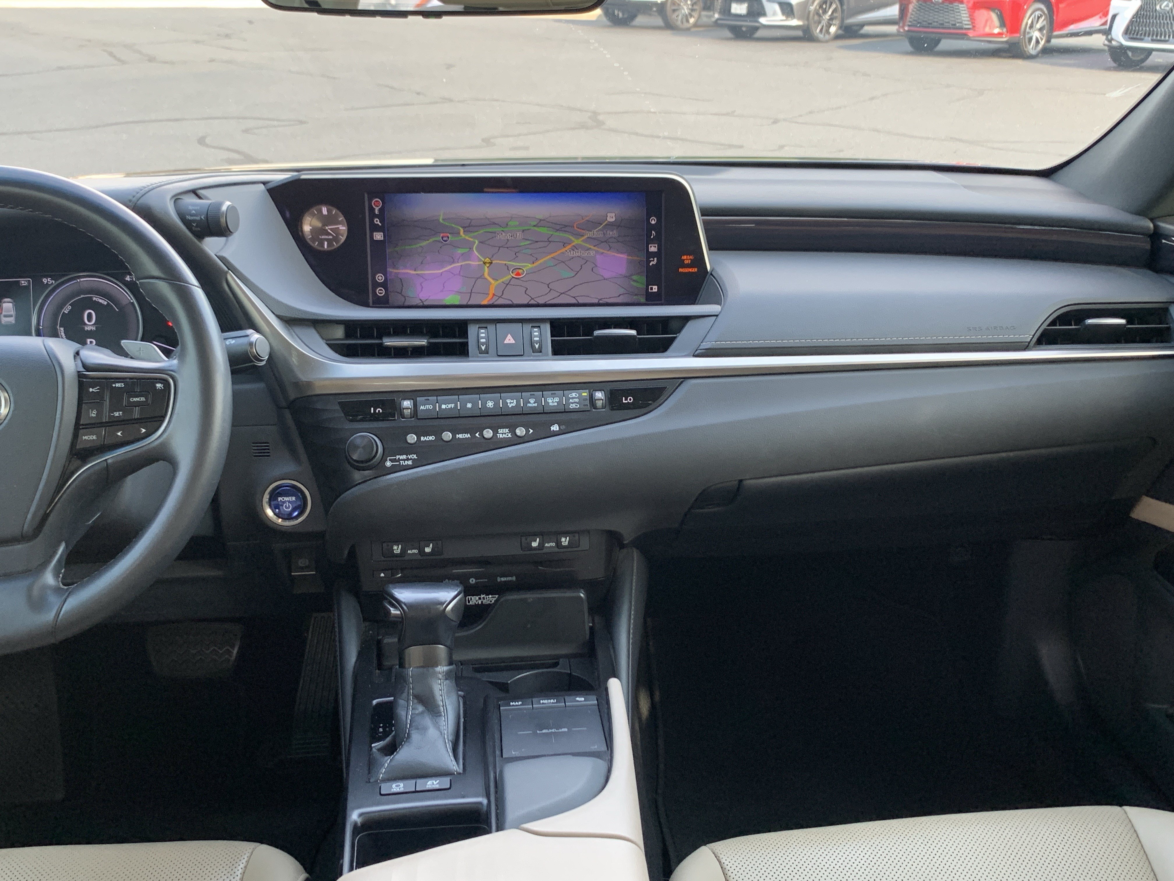 Used 2020 Lexus ES 300h w/ Premium Package FWD image 31