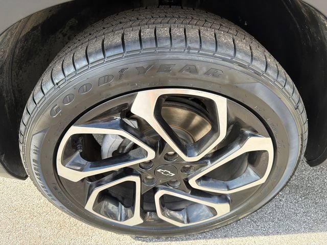 Used 2025 Chevrolet Trax RS w/ Sunroof Package image 11