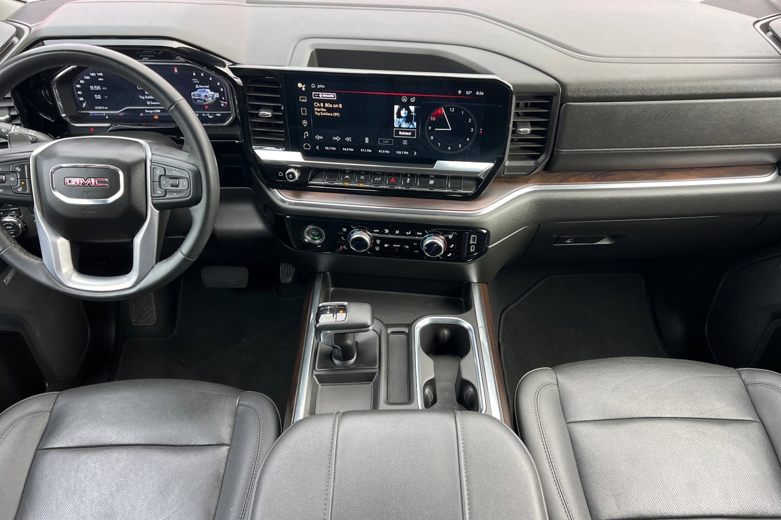 Used 2023 GMC Sierra 1500 SLT w/ SLT Premium Package image 17