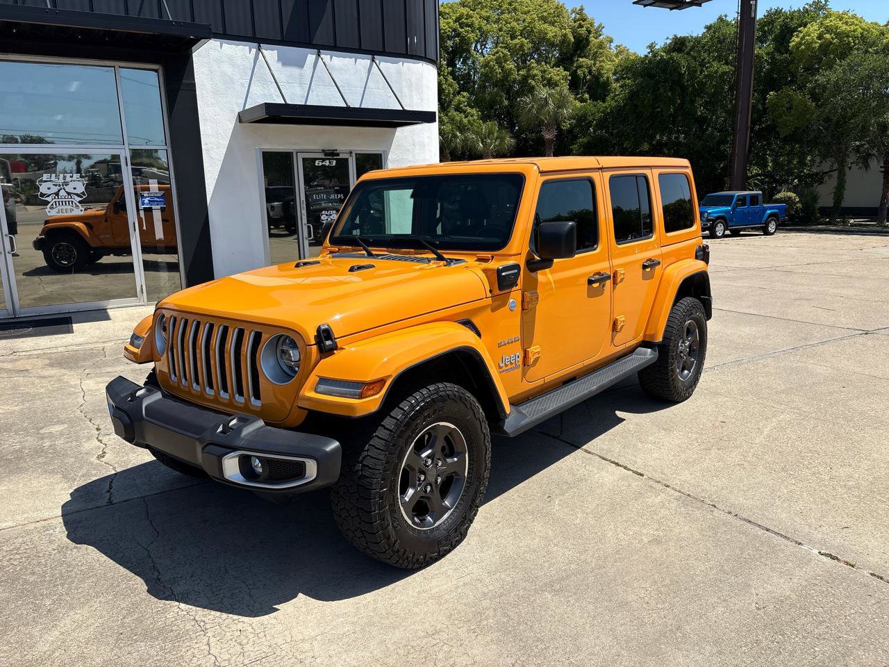 Used 2021 Jeep Wrangler Unlimited Sahara w/ Cold Weather Group AWD/4WD image 2