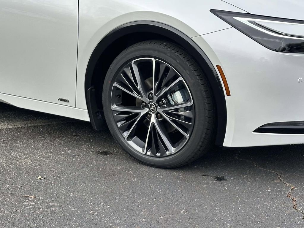 New 2026 Toyota Prius XLE image 25
