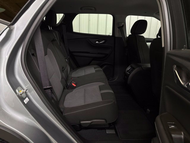 Used 2025 Chevrolet Blazer LT FWD image 17
