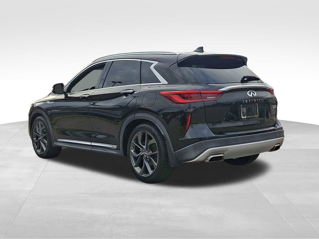 Used 2019 INFINITI QX50 Essential w/ Sensory Package image 4