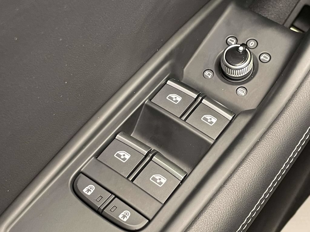 Used 2023 BMW X5 M w/ Competition Package AWD/4WD image 79