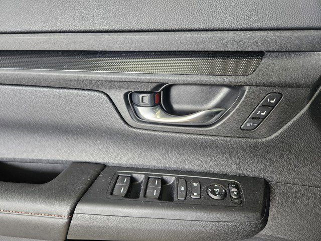 Used 2025 Honda CR-V Sport-L image 30