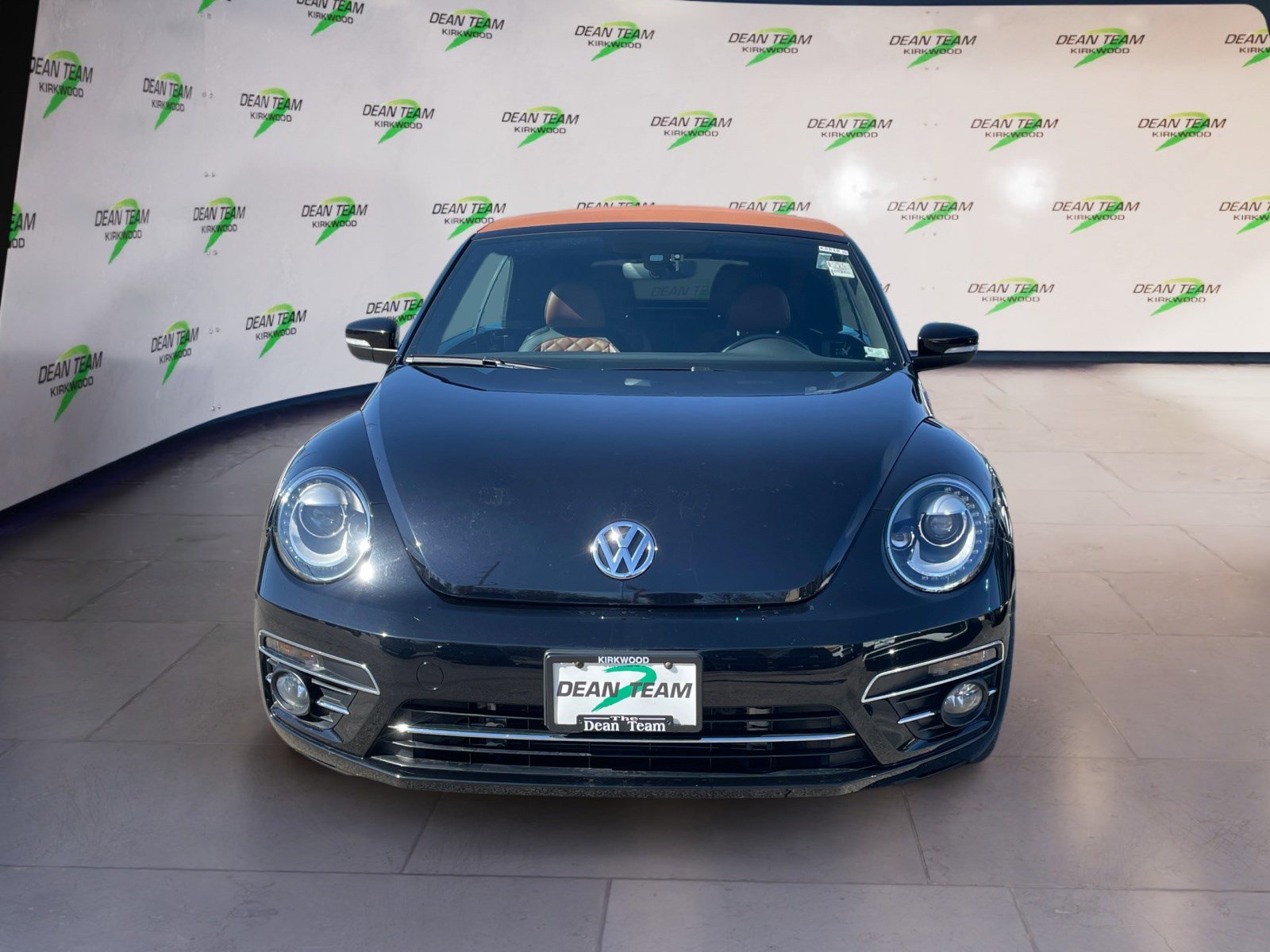 Used 2019 Volkswagen Beetle 2.0T Final Edition SEL FWD image 2