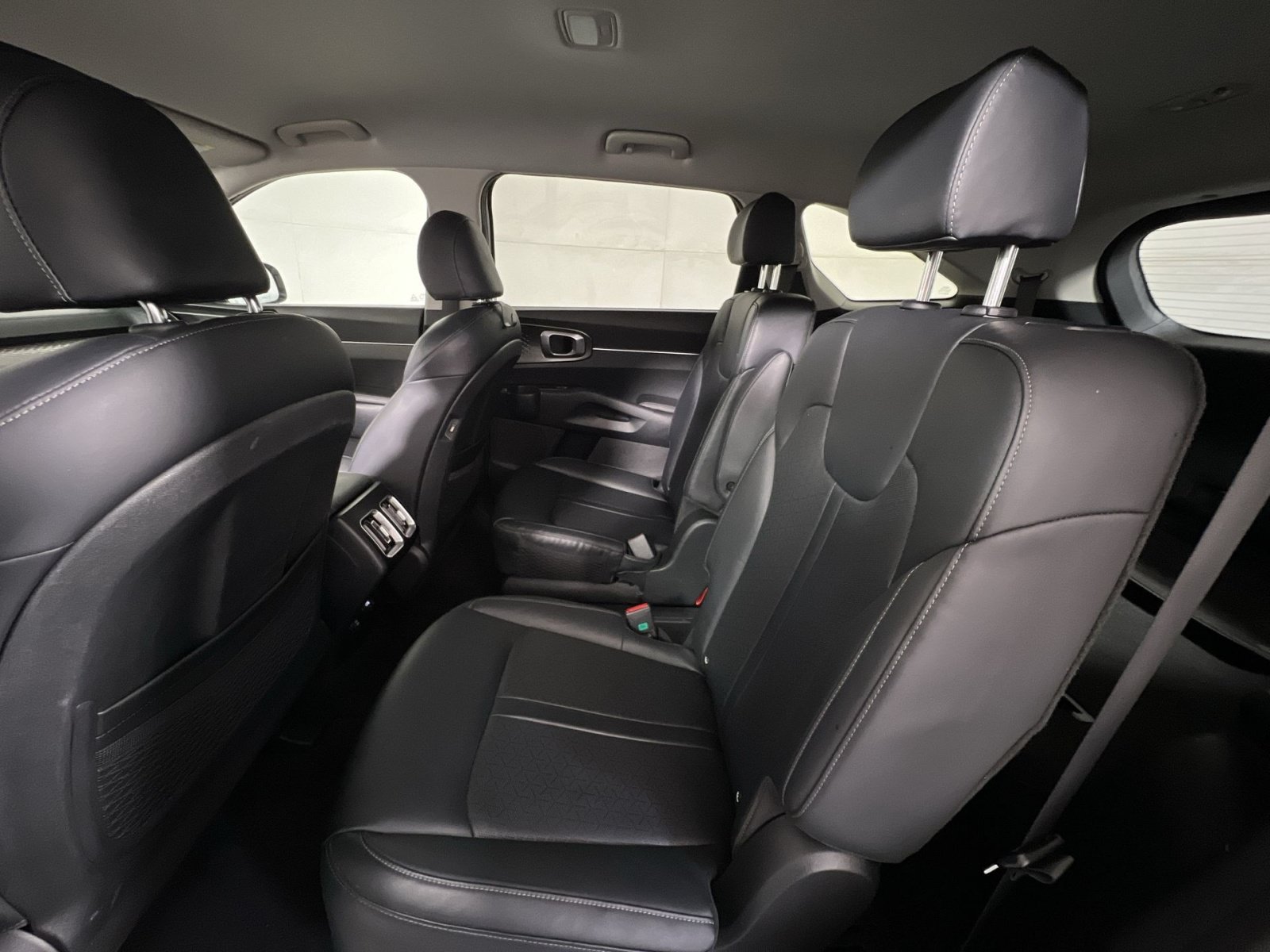 Used 2023 Kia Sorento EX AWD/4WD image 24