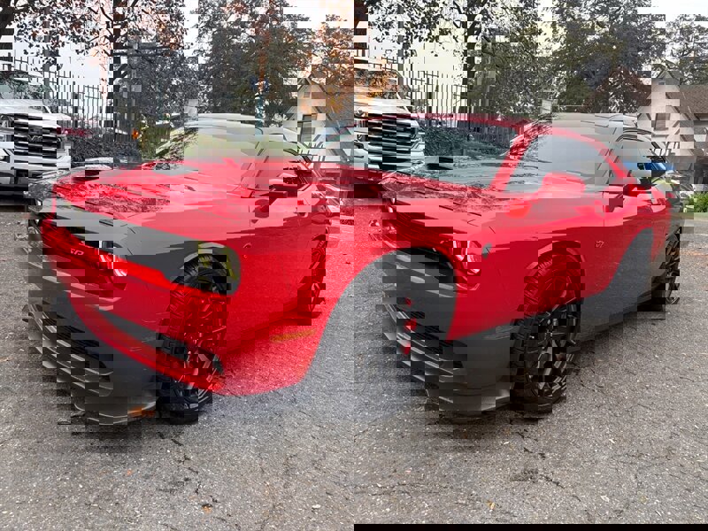 Used 2016 Dodge Challenger SRT Hellcat image 3