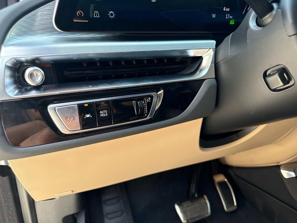 New 2025 Cadillac Lyriq Sport w/ Nappa Leather Package image 32