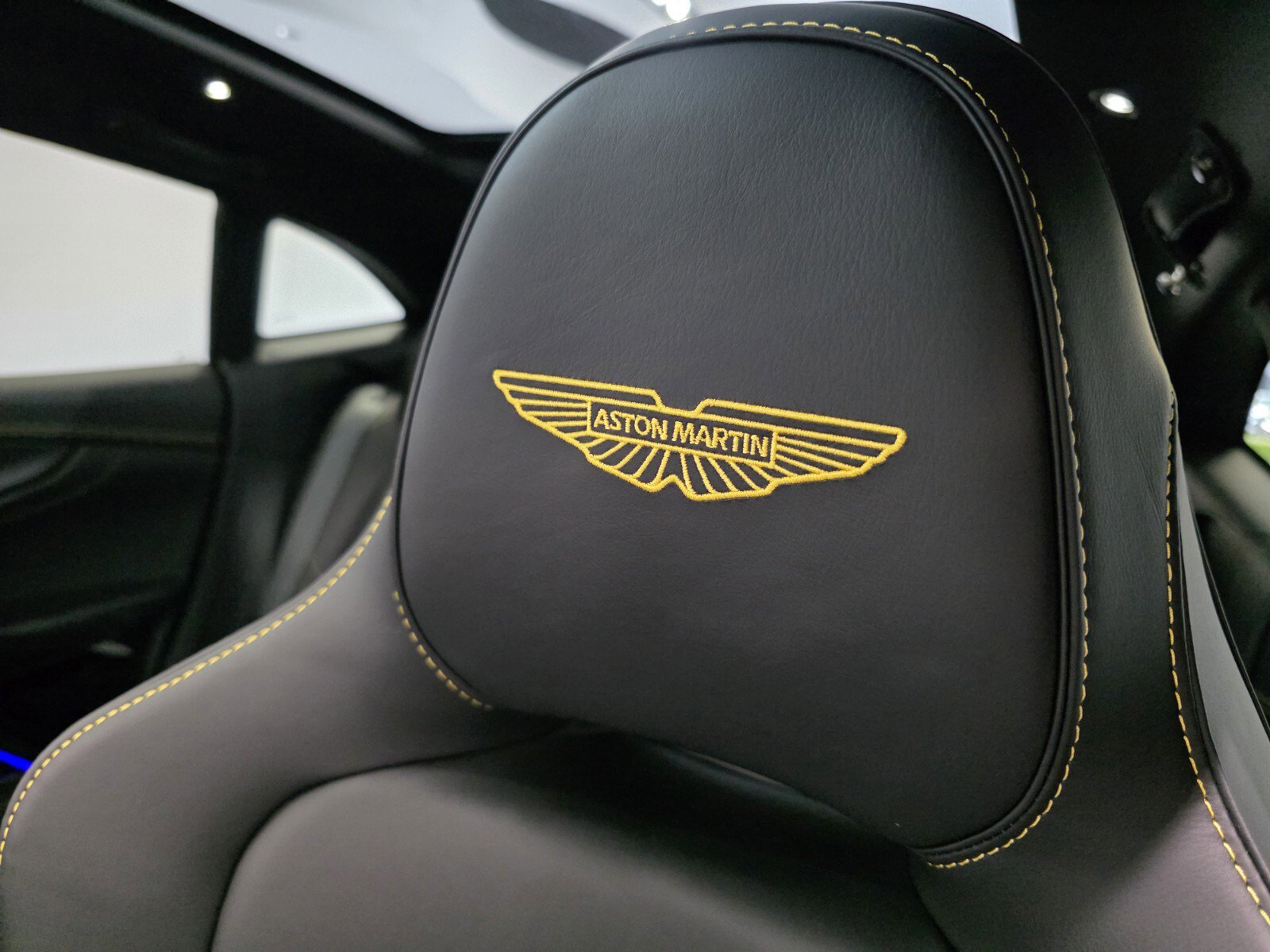 New 2026 Aston Martin DBX 707 image 5