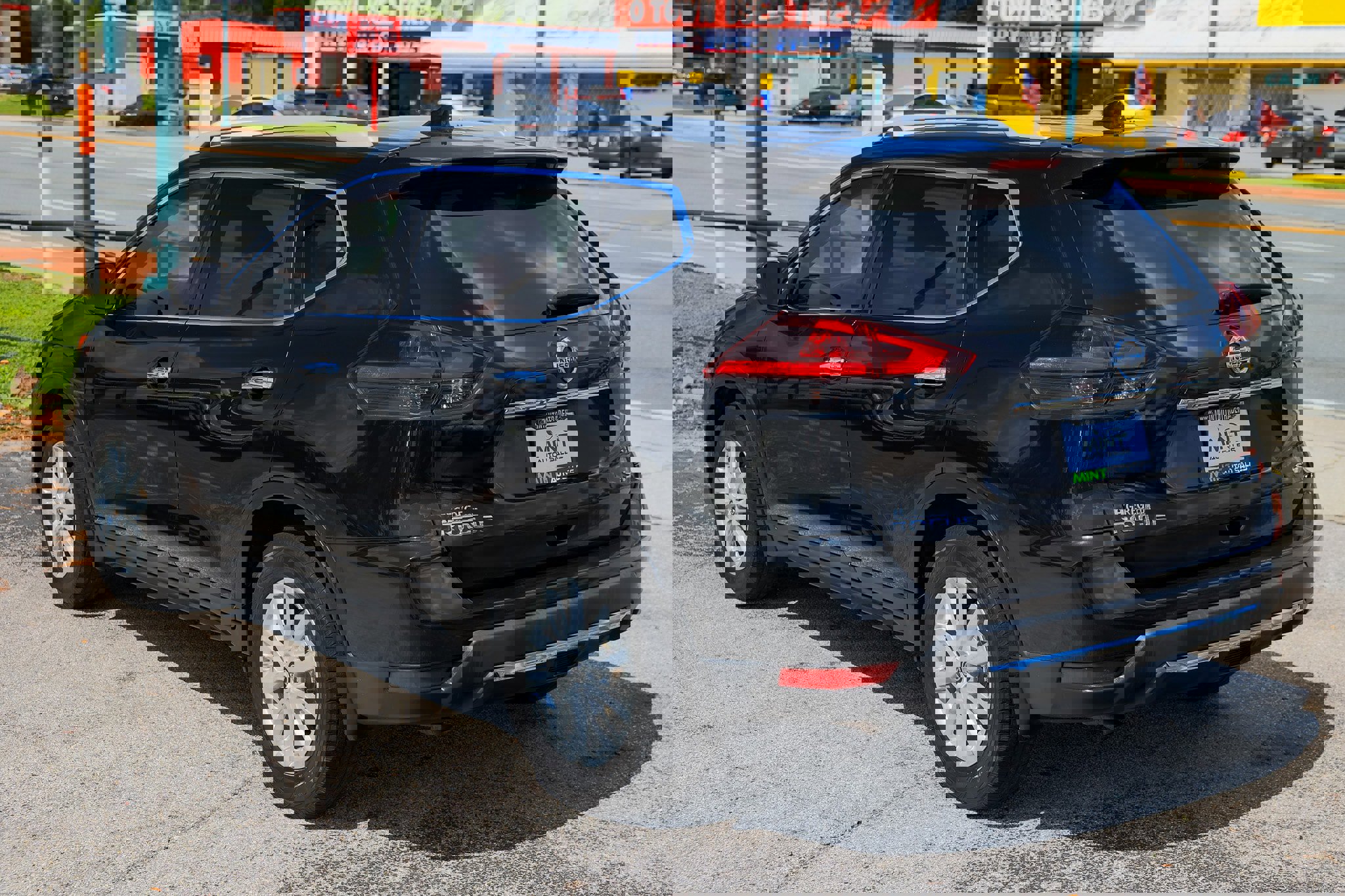 Used 2019 Nissan Rogue SV image 10