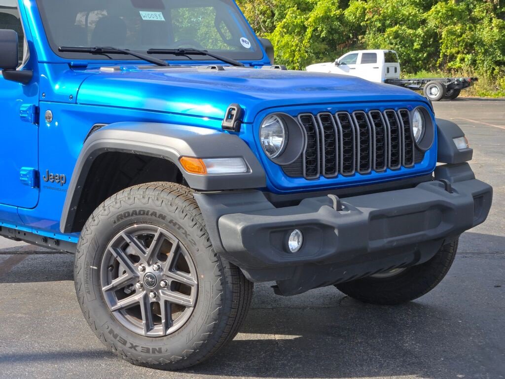 Used 2024 Jeep Wrangler Sport S image 2