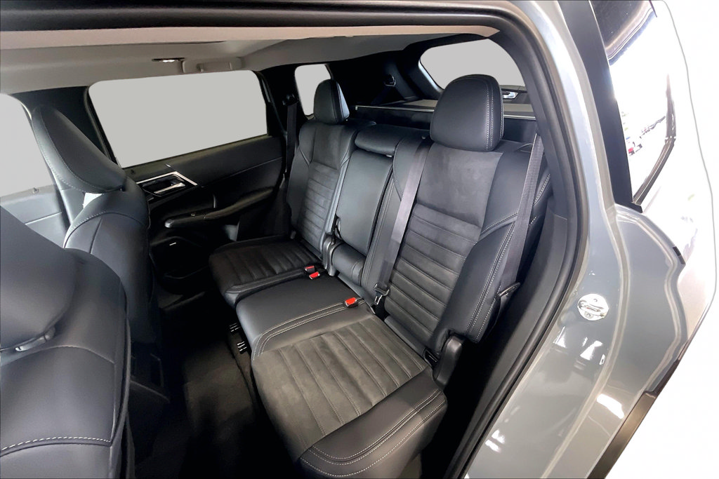 New 2026 Mitsubishi Outlander SE AWD/4WD image 10