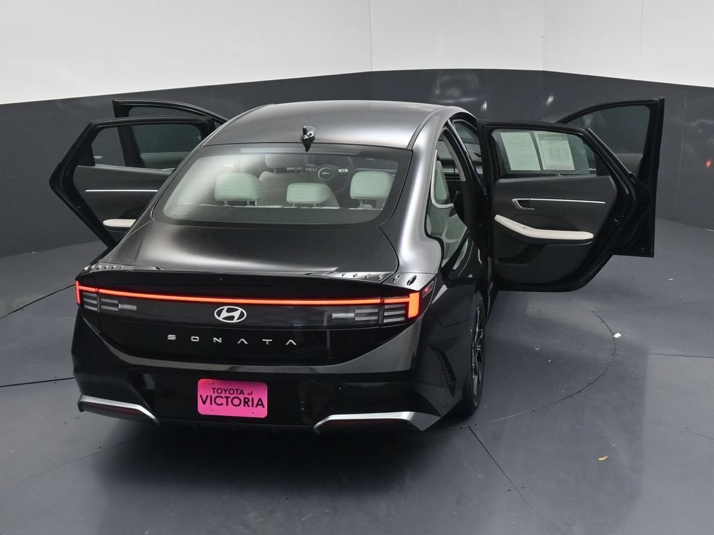 Used 2025 Hyundai Sonata SEL FWD image 33