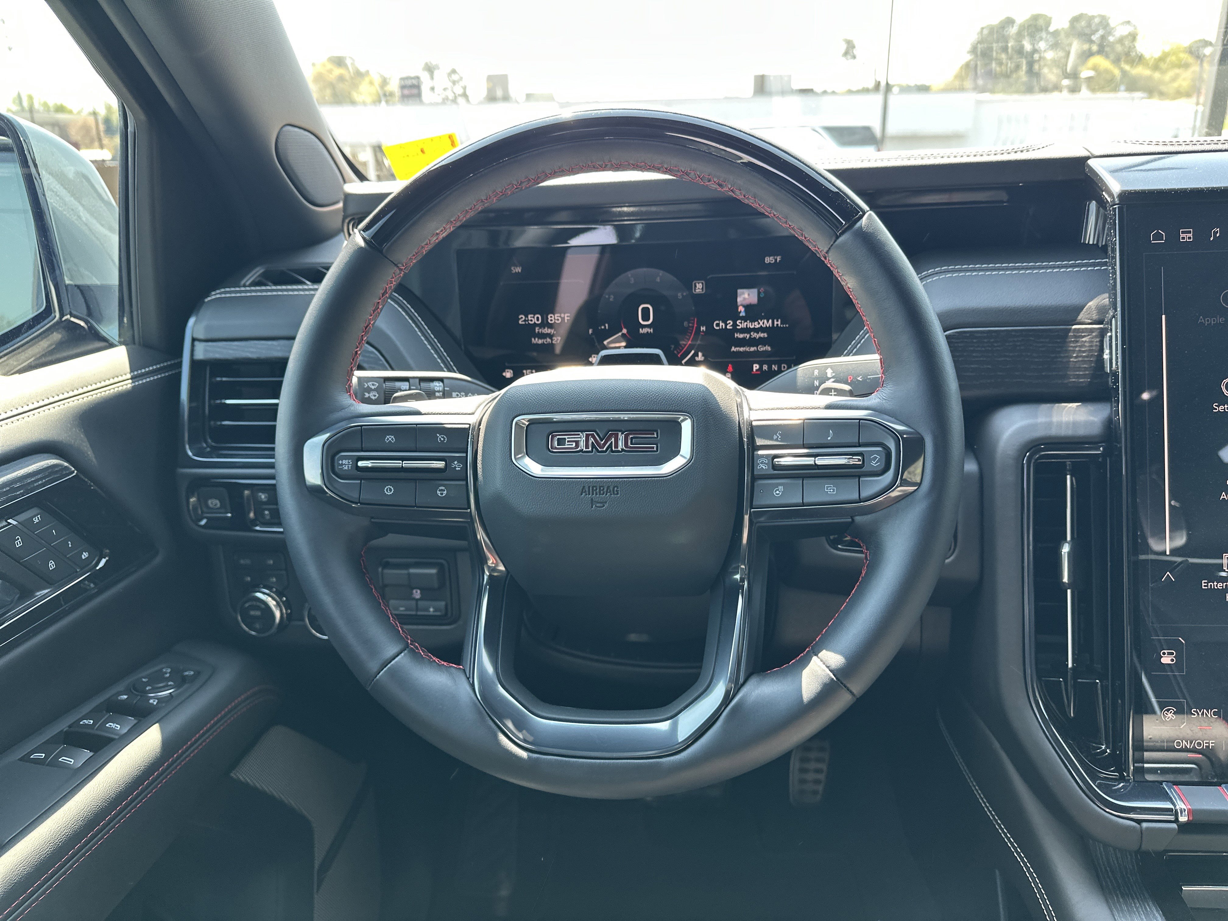 Used 2025 GMC Yukon AT4 Ultimate image 19