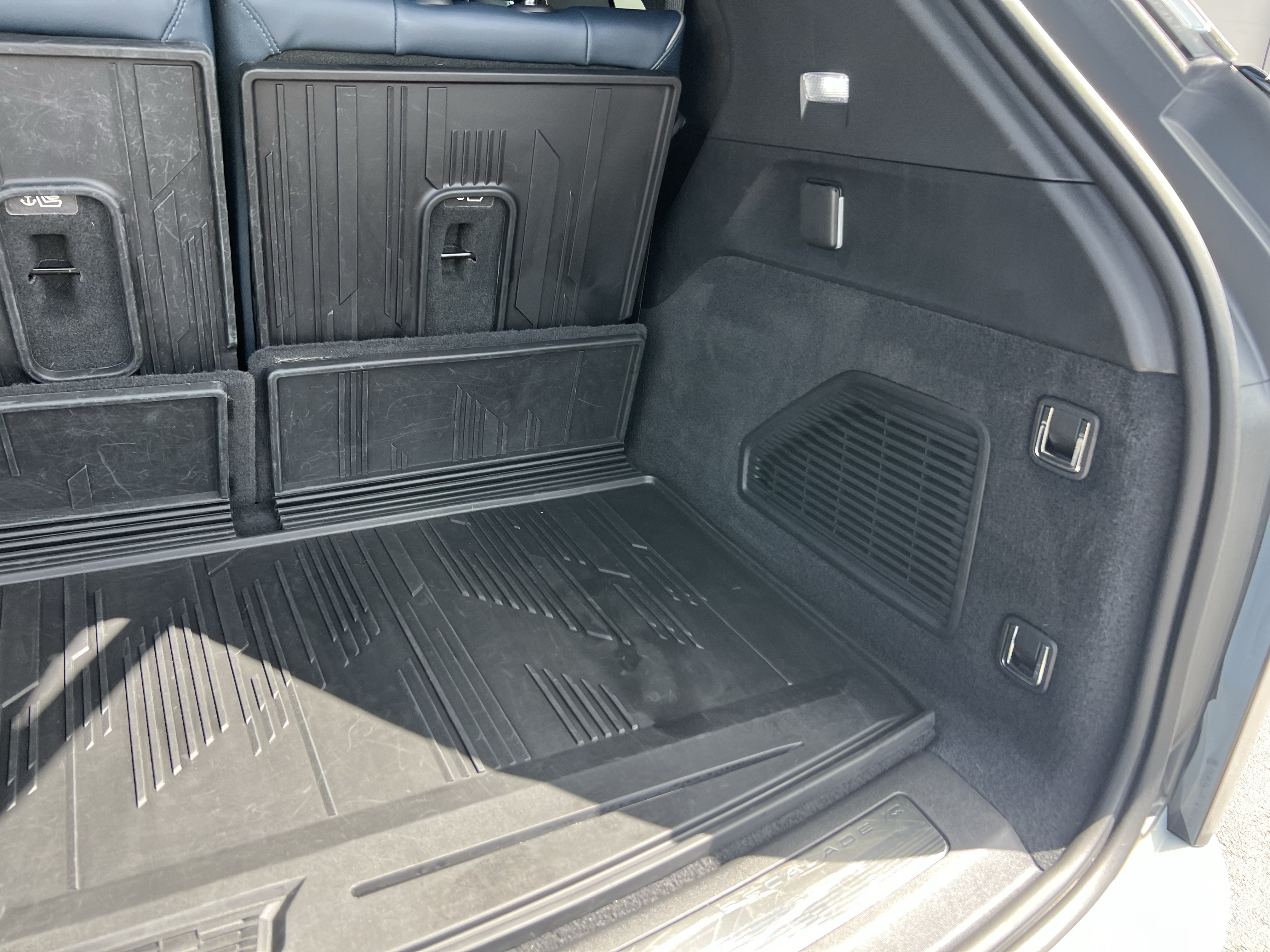 Used 2025 Cadillac Escalade IQ Sport 2 AWD/4WD image 43