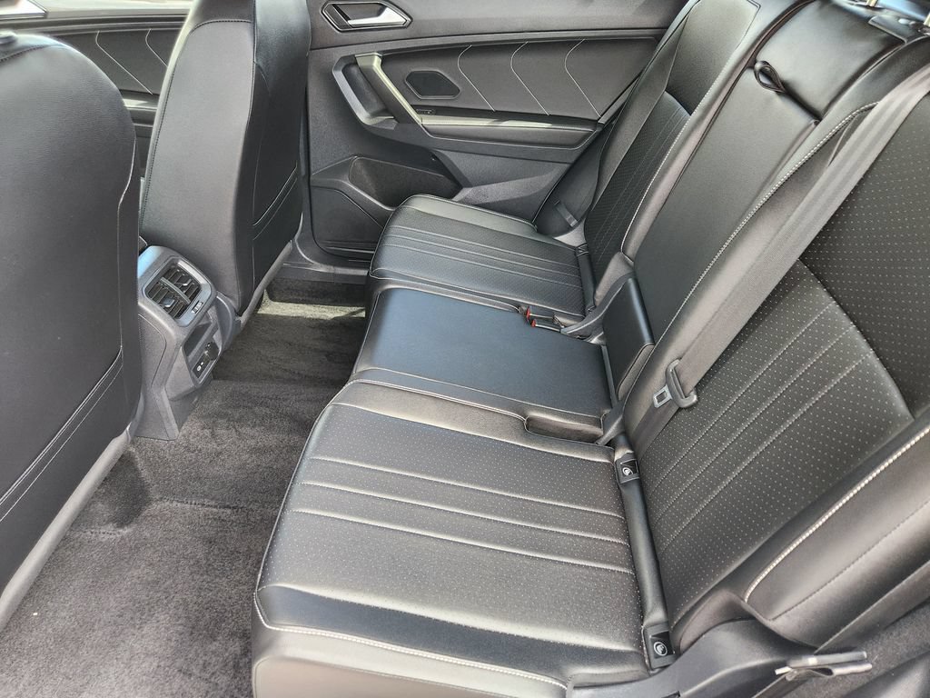 Used 2023 Volkswagen Tiguan SE R-Line AWD/4WD image 19