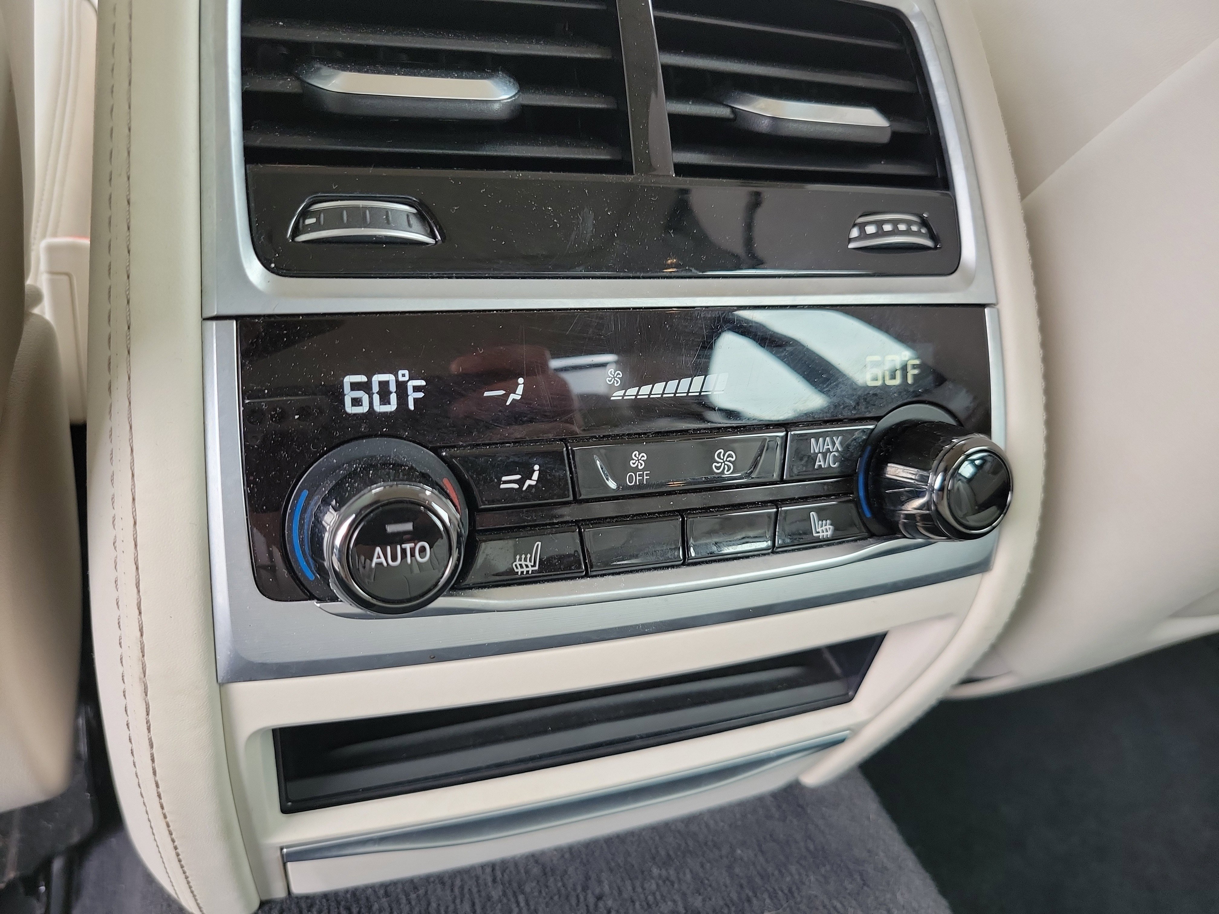 Used 2018 BMW 750i xDrive image 18