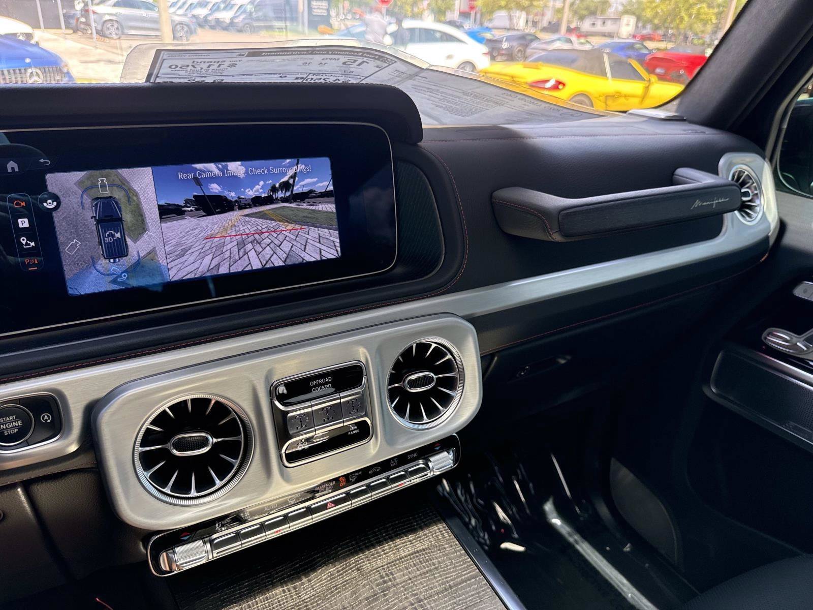 Certified 2025 Mercedes-Benz G 63 AMG 4MATIC w/ AMG Performance Package image 26