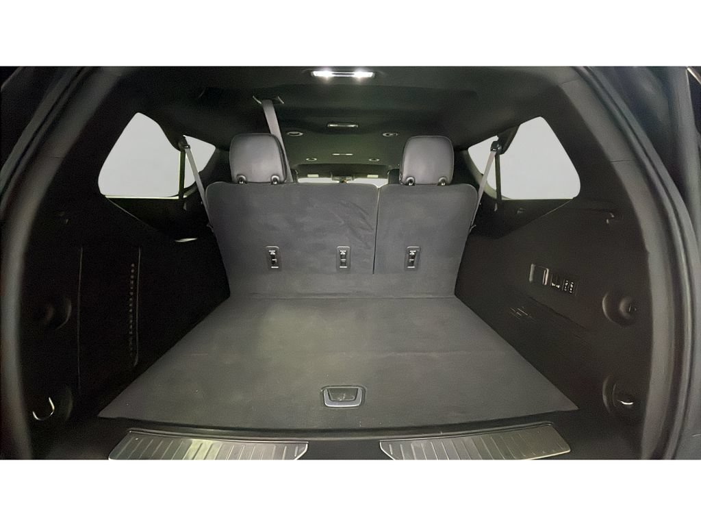 Used 2021 Chevrolet Suburban Premier AWD/4WD image 17