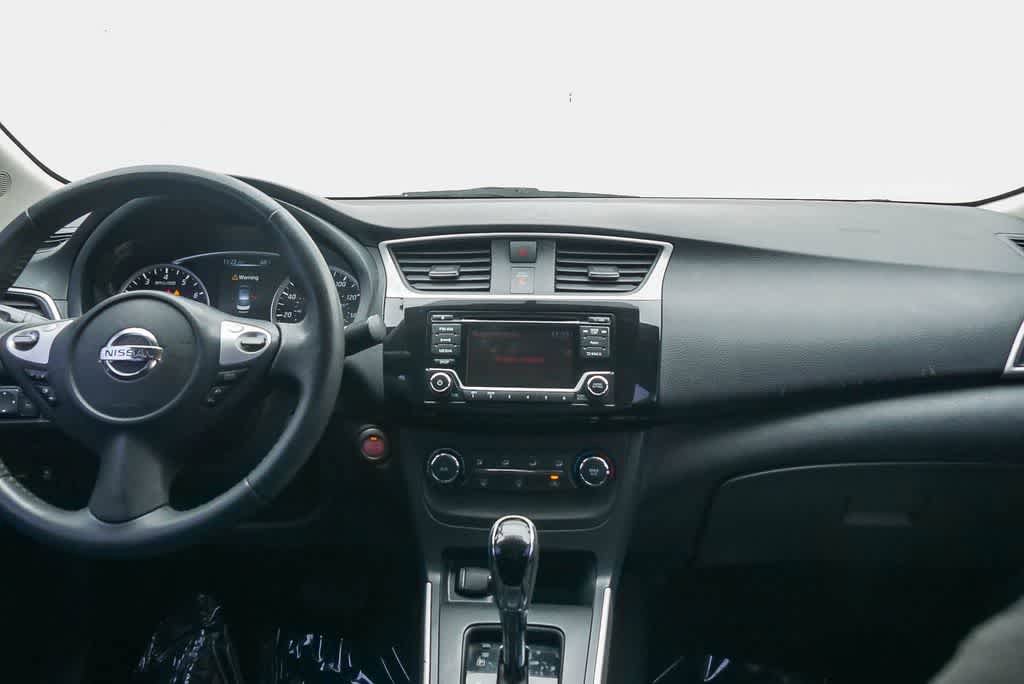 Used 2016 Nissan Sentra SV FWD image 12