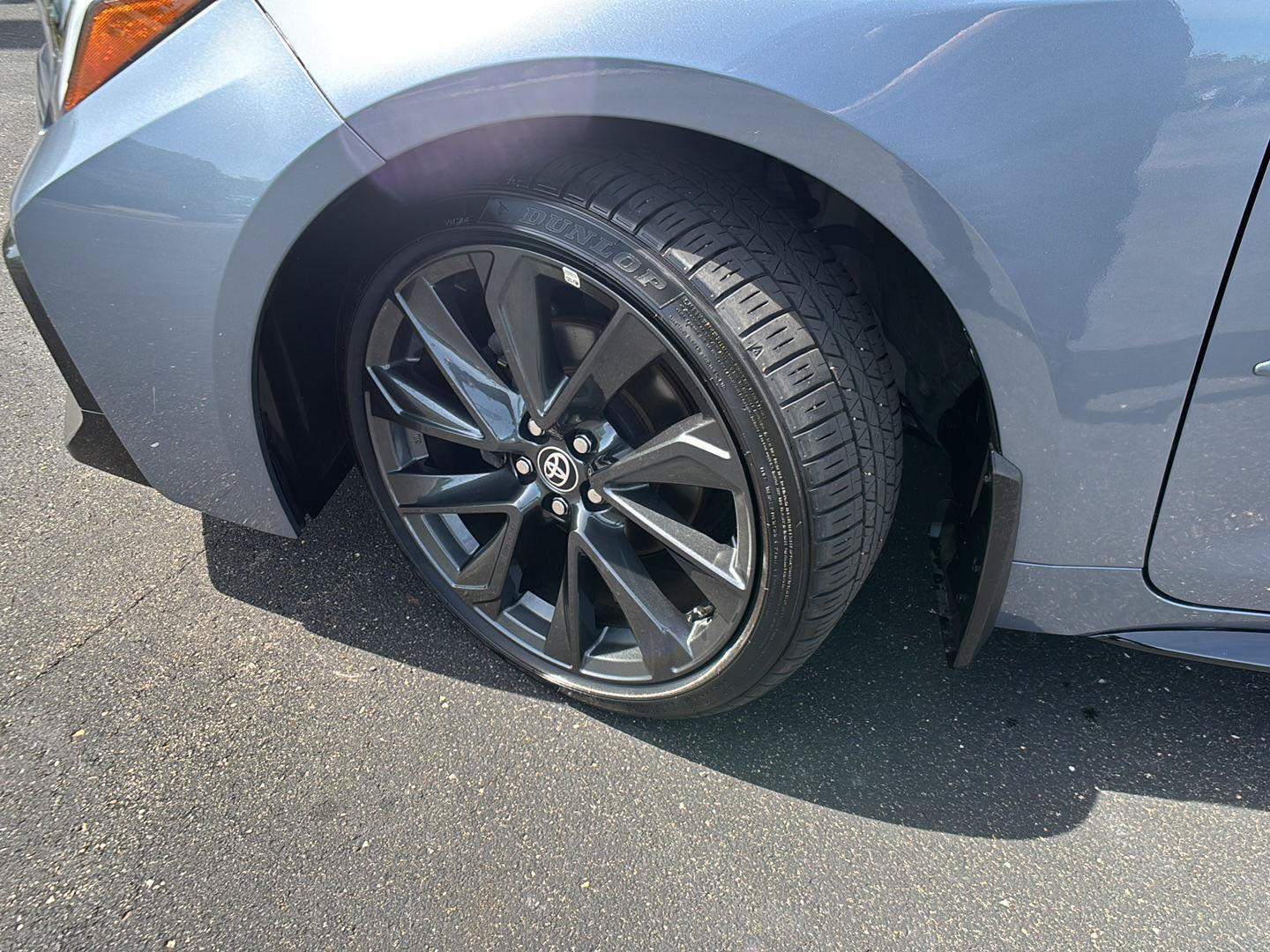 Used 2025 Toyota Corolla SE w/ SE Premium Package FWD image 5