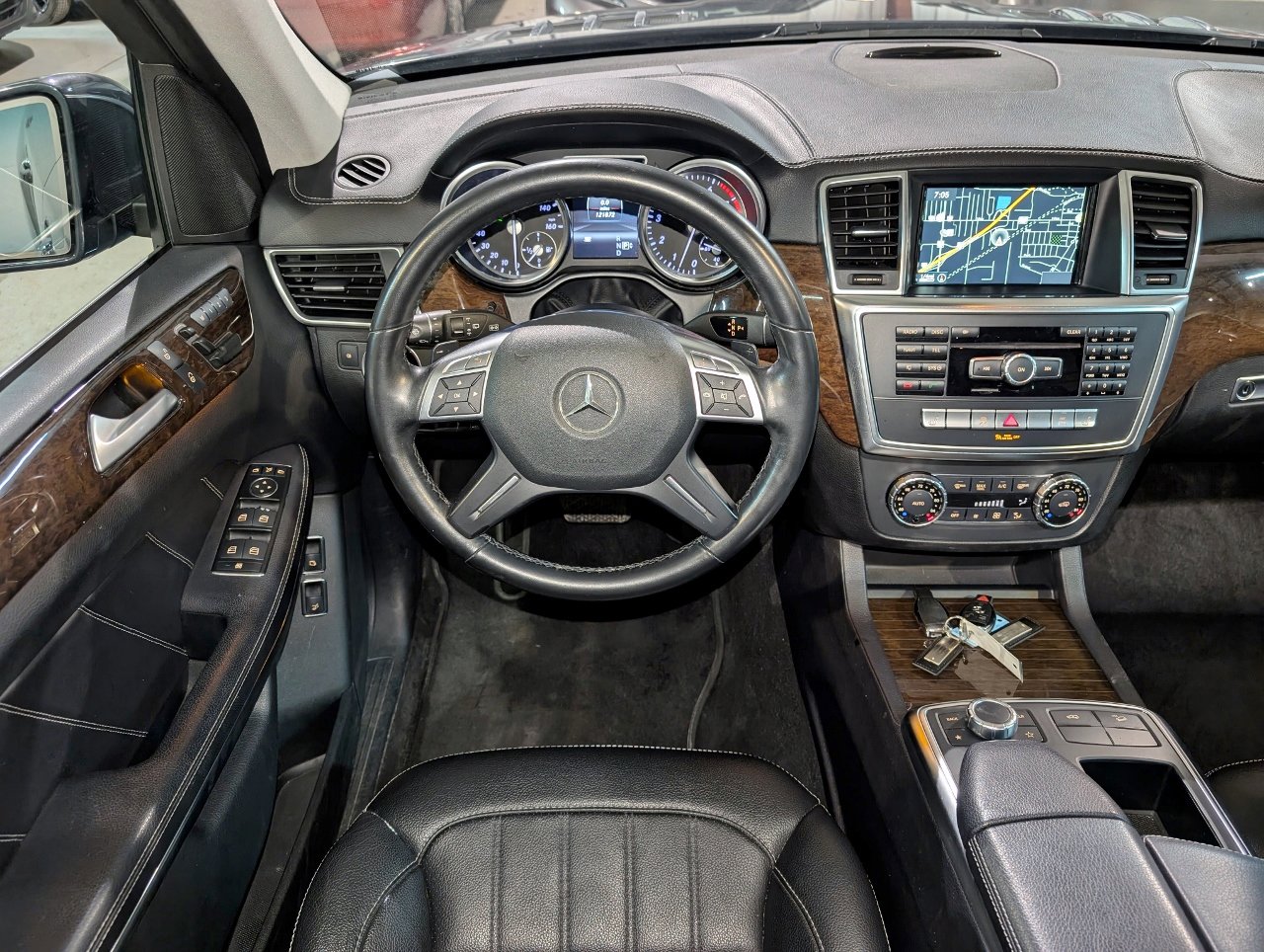 Used 2013 Mercedes-Benz GL 450 4MATIC image 3