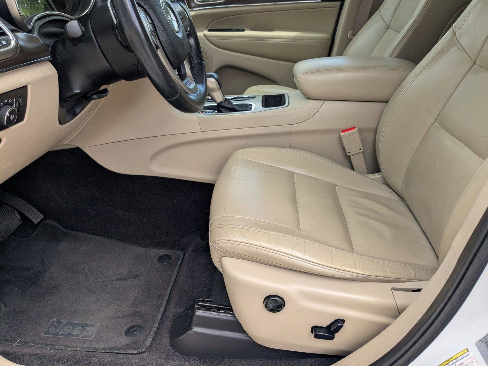 Used 2017 Jeep Grand Cherokee Limited RWD image 5