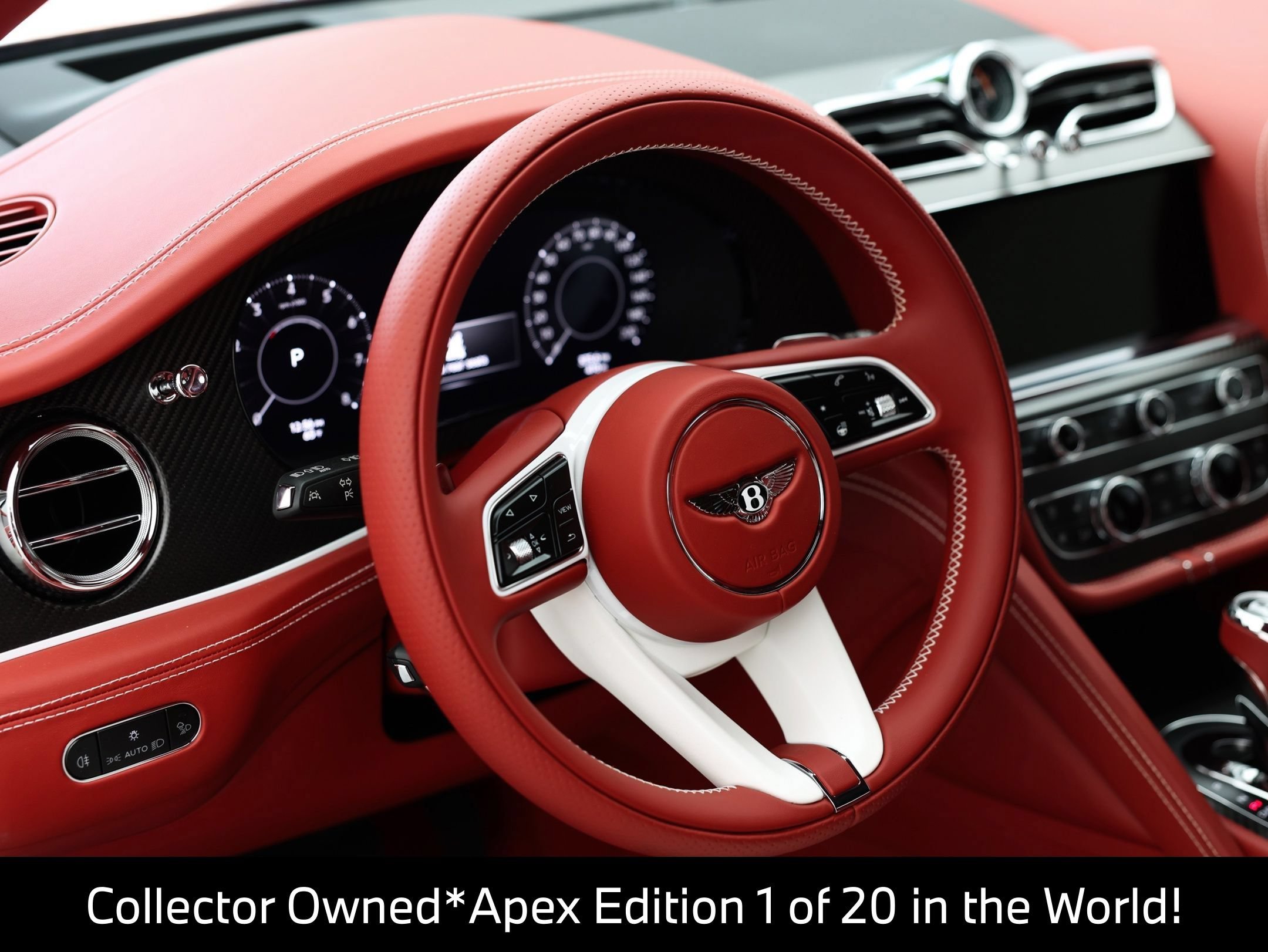 Used 2025 Bentley Bentayga AWD/4WD image 54