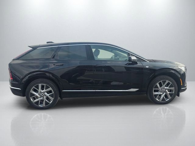 New 2026 Cadillac Optiq Luxury 1 RWD image 4