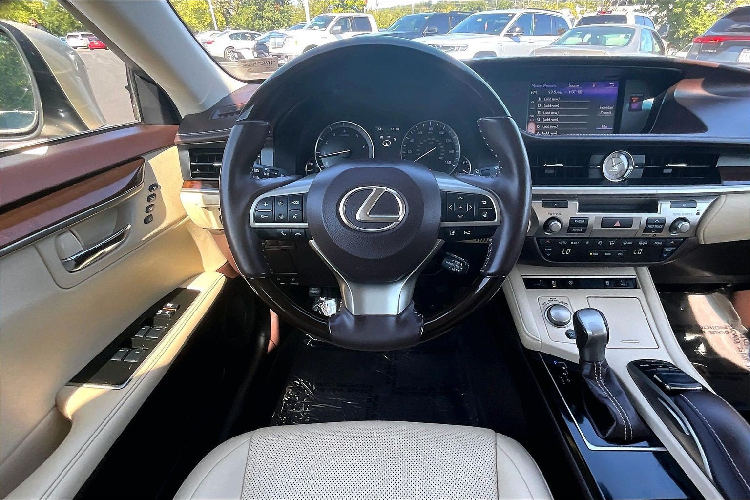 Used 2018 Lexus ES 350 w/ Navigation System Package FWD image 5