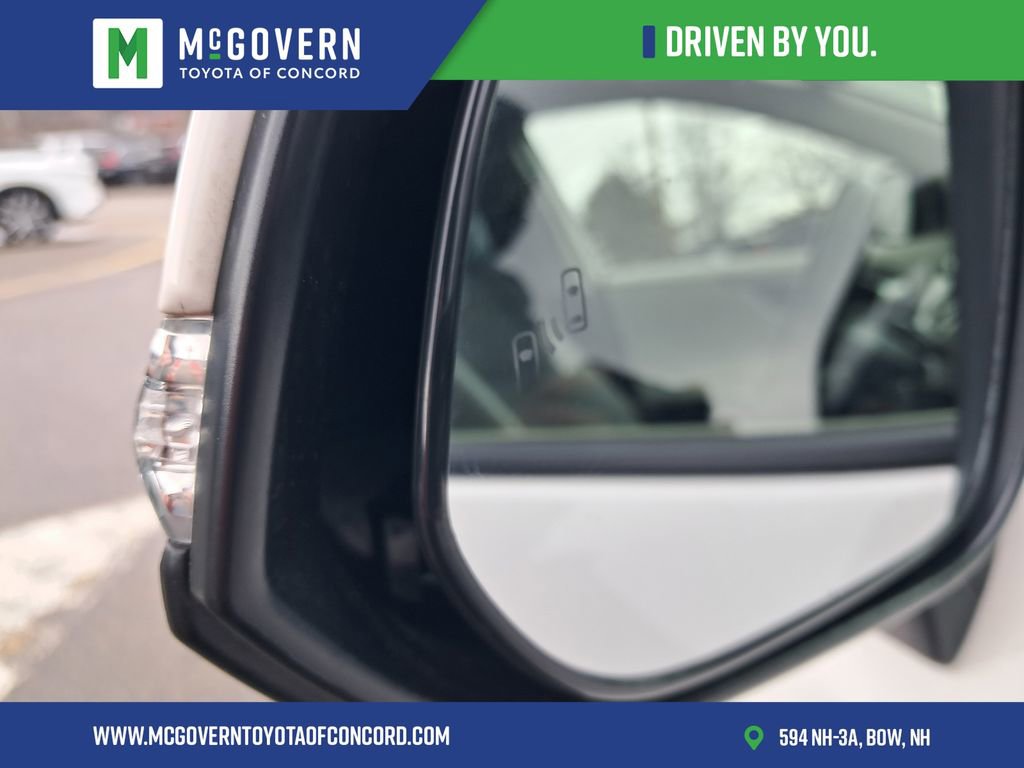 Used 2021 Toyota RAV4 XLE w/ Convenience Package AWD/4WD image 12