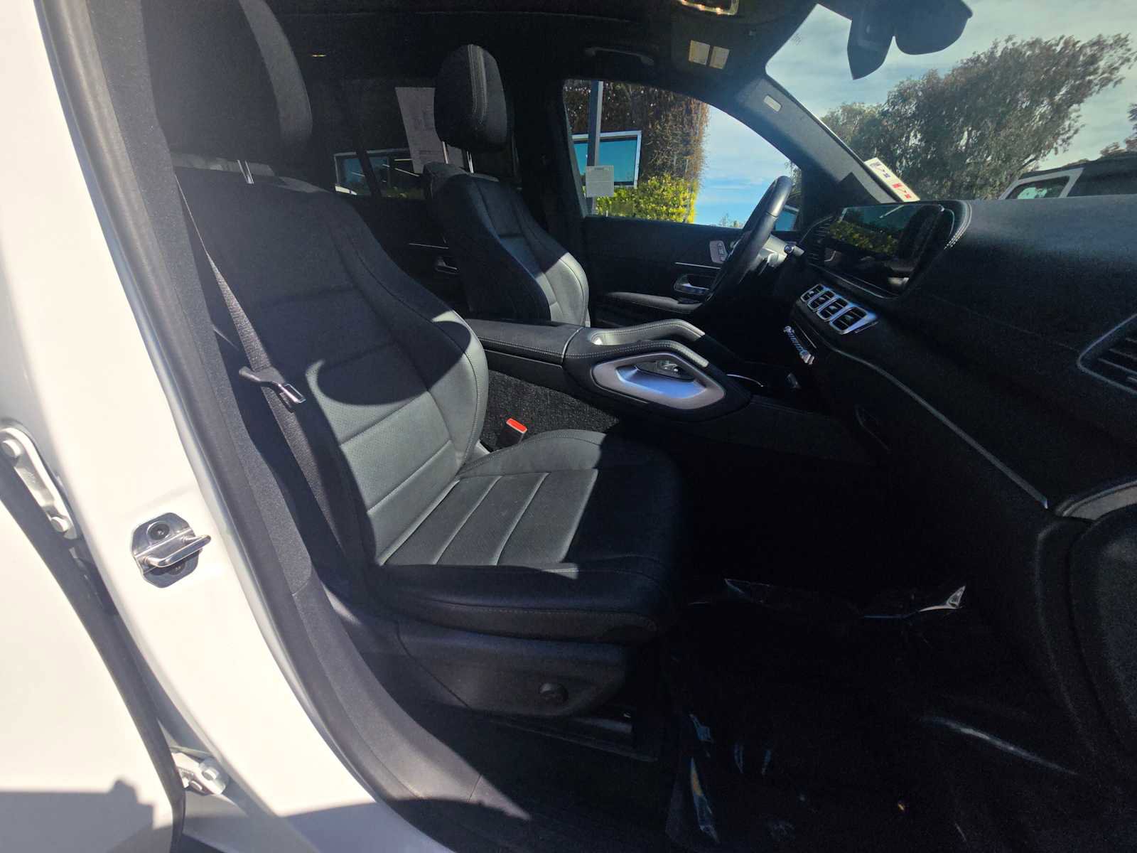 Used 2024 Mercedes-Benz GLS 450 4MATIC image 11