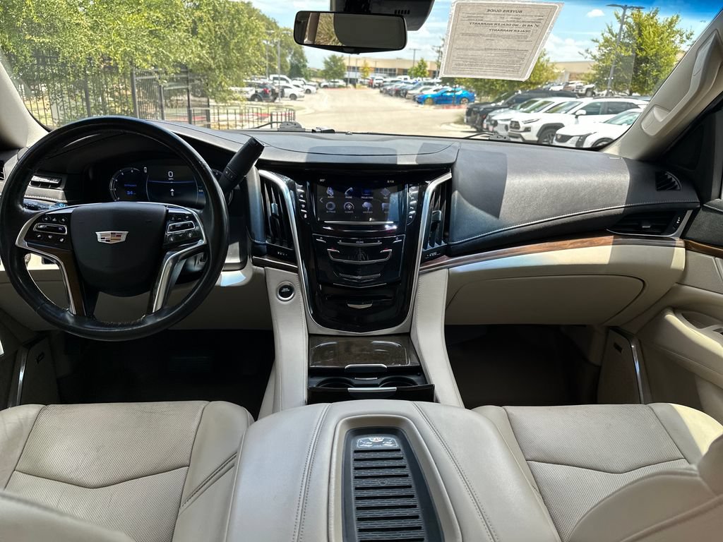 Used 2020 Cadillac Escalade ESV Luxury RWD image 31