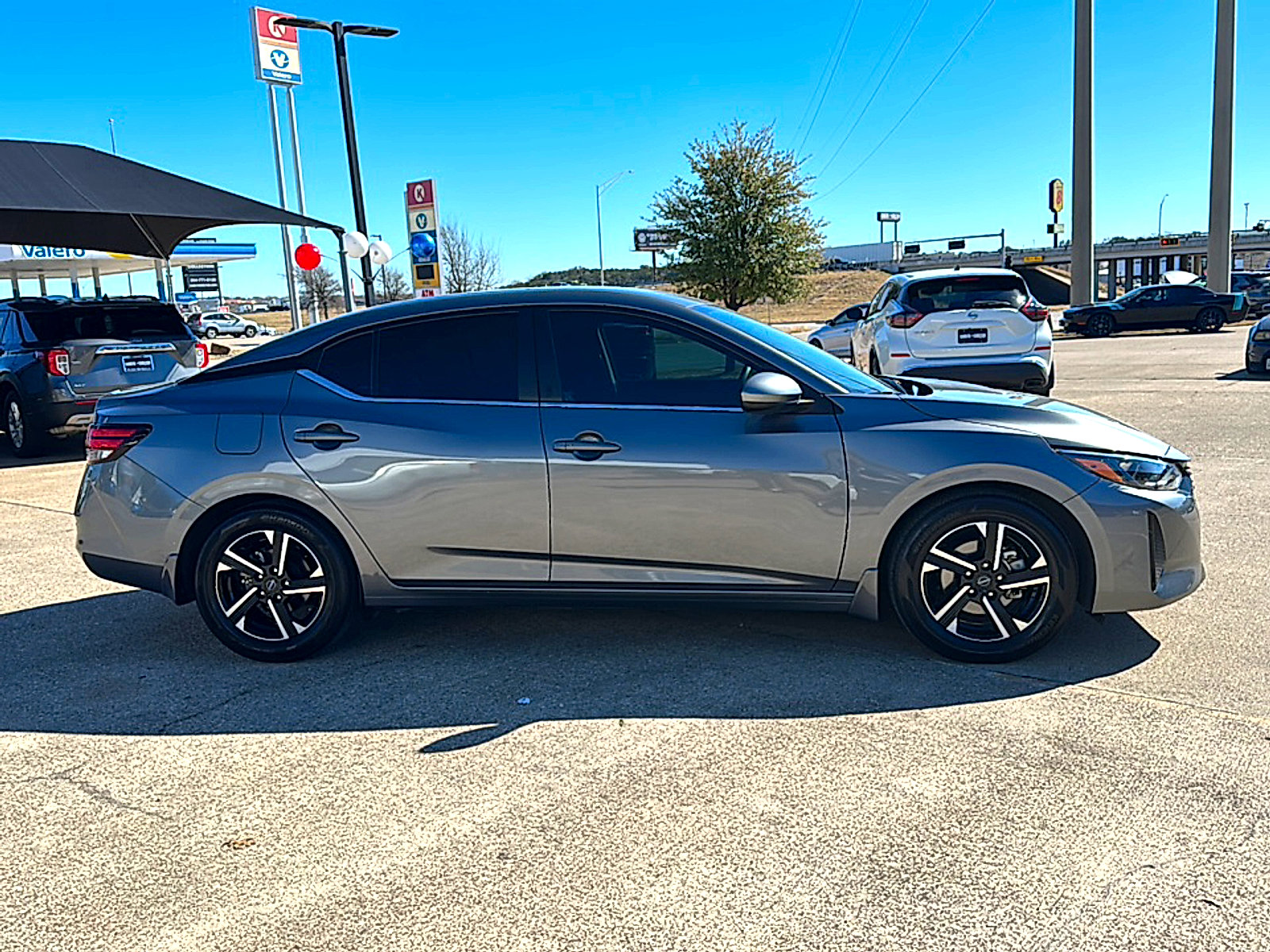 Used 2024 Nissan Sentra SV image 9