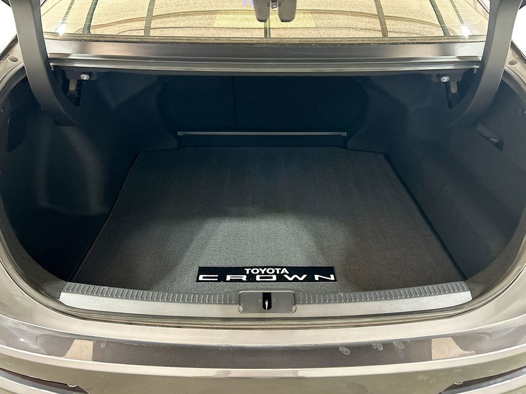 Used 2023 Toyota Crown XLE image 23