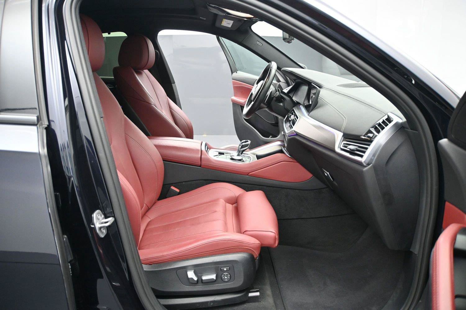 Used 2022 BMW X6 xDrive40i w/ Executive Package AWD/4WD image 17