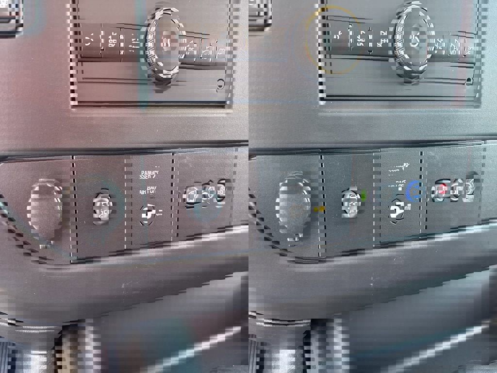 New 2025 Chevrolet Express 3500 w/ Power Convenience Package image 44