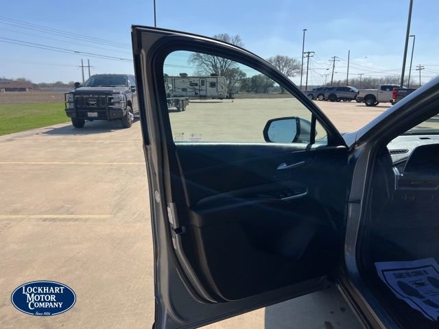 Used 2024 Cadillac XT4 Premium Luxury image 9