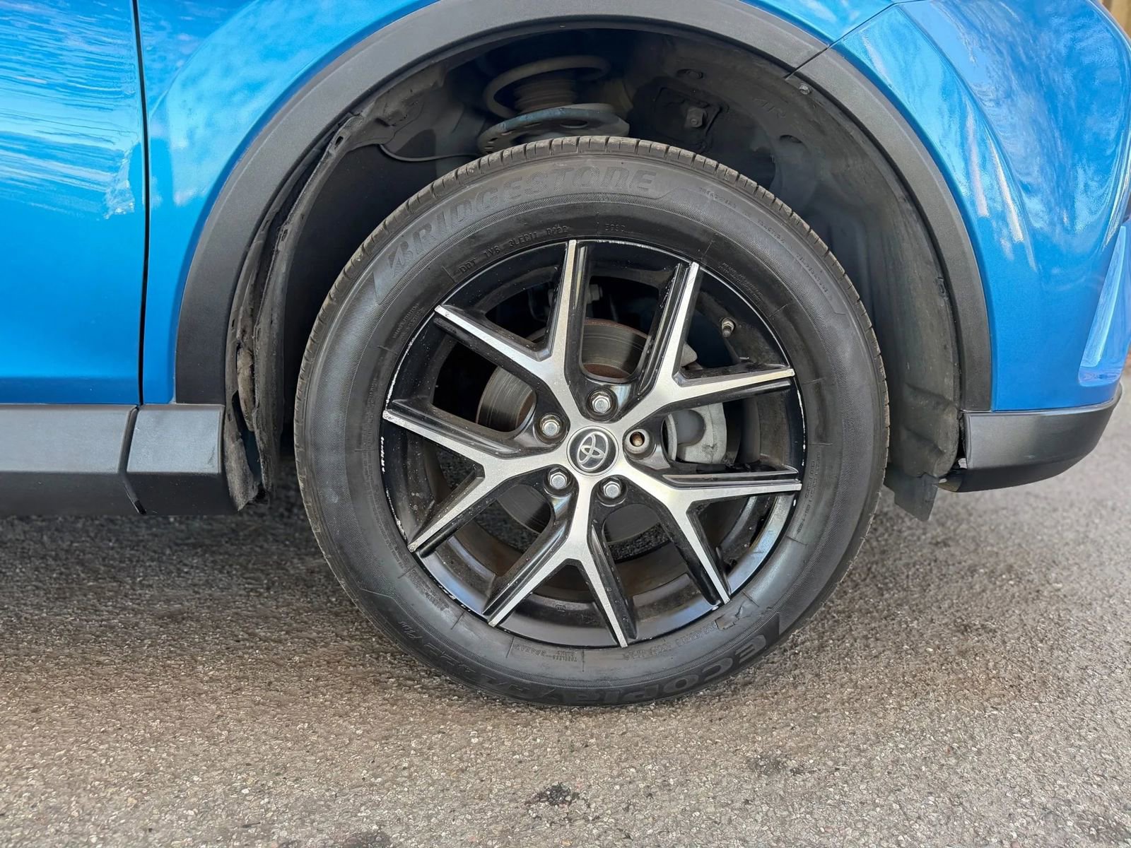 Used 2016 Toyota RAV4 SE FWD image 46