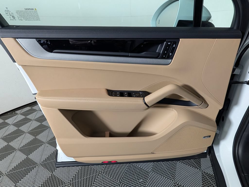 New 2026 Porsche Cayenne AWD/4WD image 25