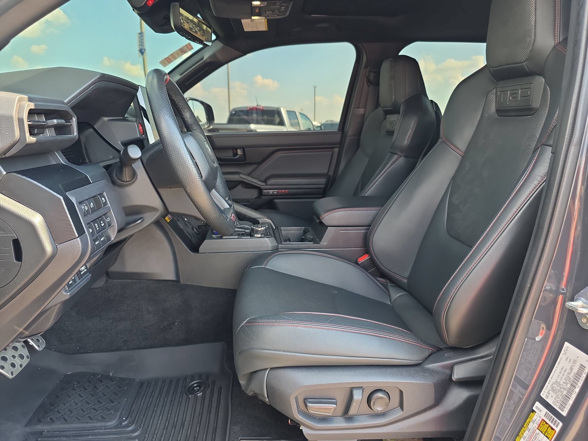 Used 2024 Toyota Tacoma TRD Pro AWD/4WD image 10