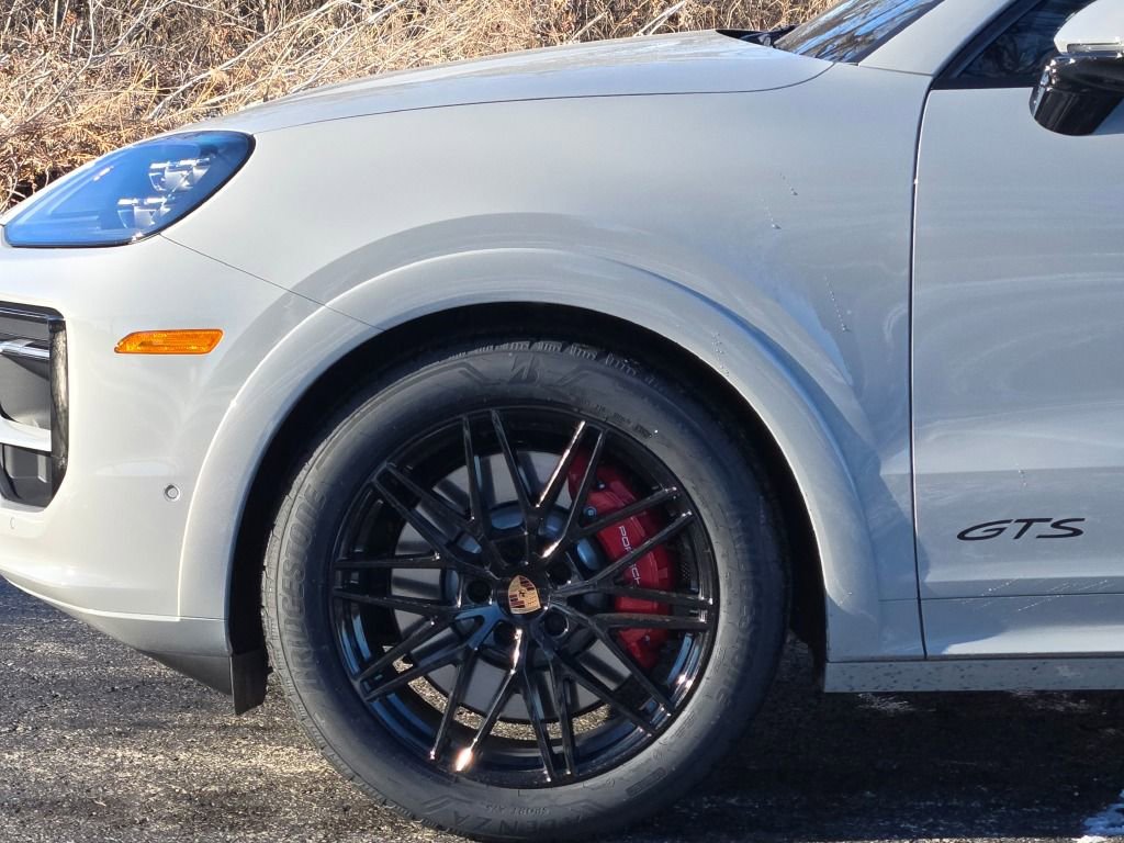 New 2026 Porsche Cayenne GTS image 11