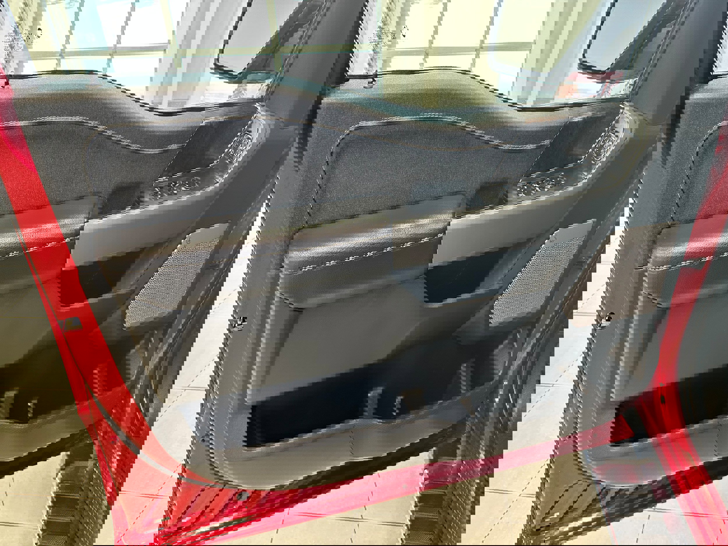 Used 2022 Ford F150 Lariat image 12