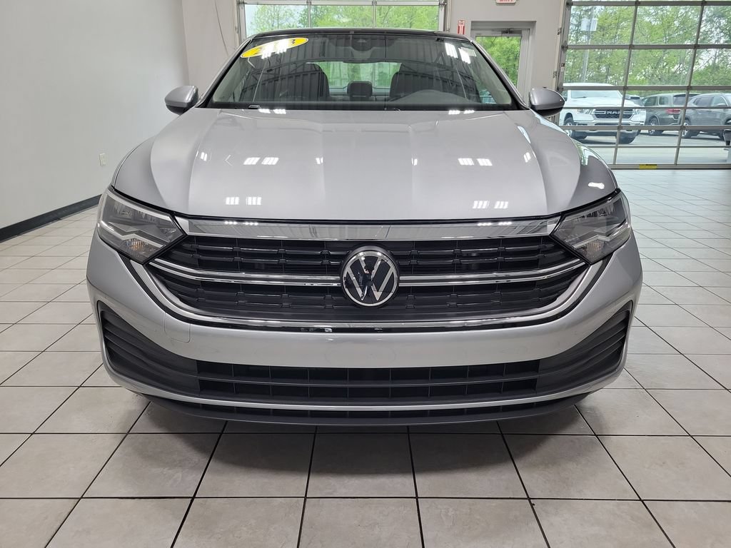 Used 2023 Volkswagen Jetta SE w/ Panoramic Sunroof Package FWD image 7
