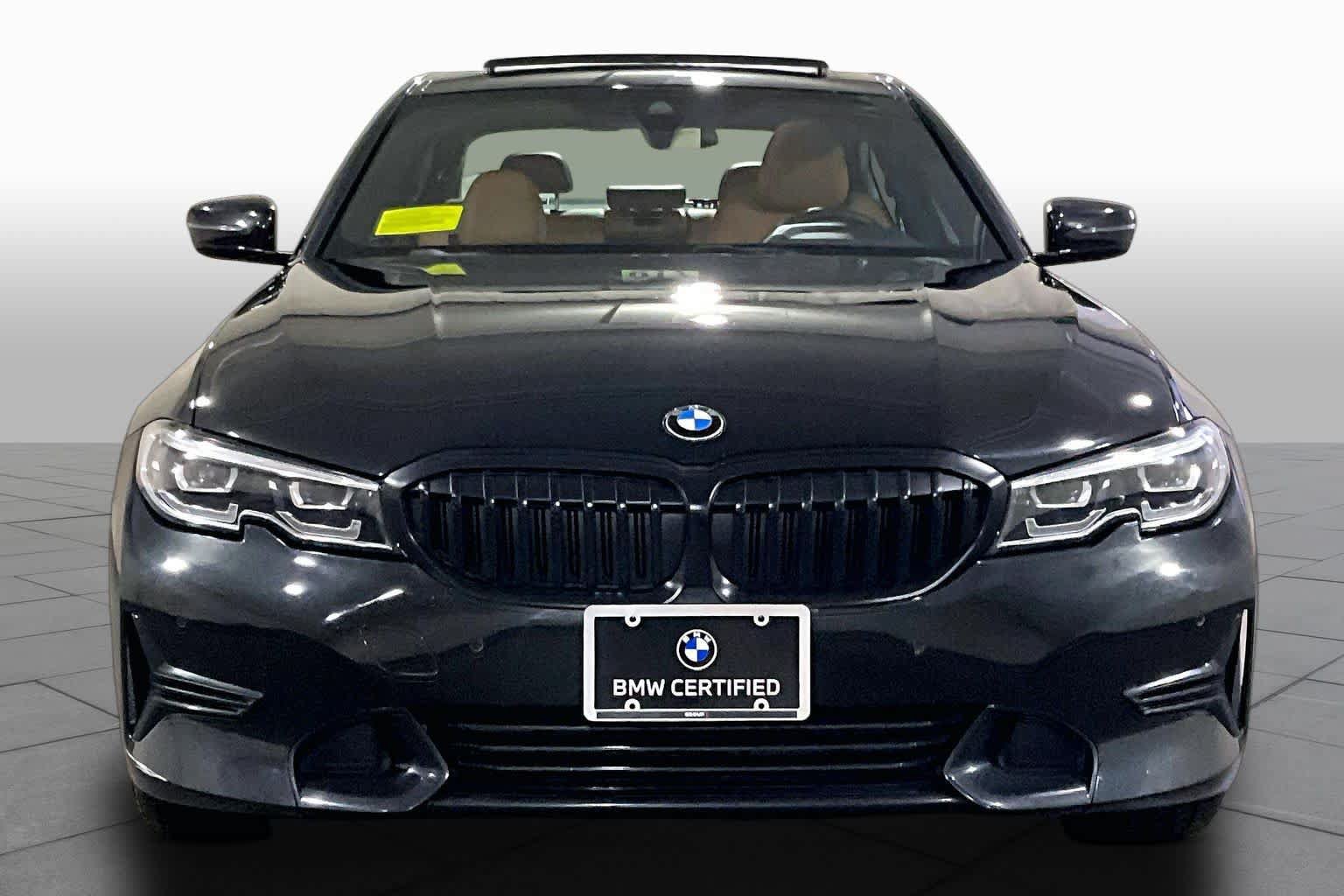 Used 2022 BMW 330i xDrive Sedan w/ Premium Package 2 AWD/4WD image 3