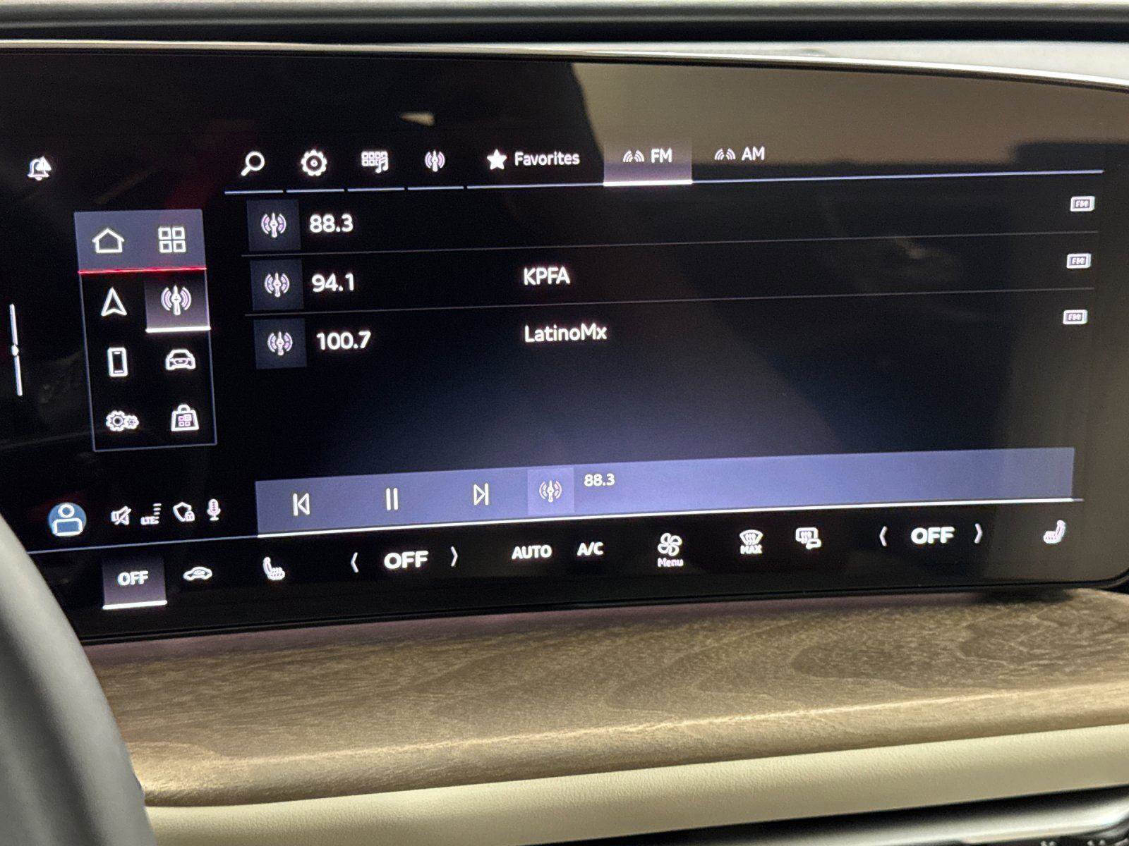 Used 2025 Audi Q5 Premium Plus w/ Premium Plus AWD/4WD image 18
