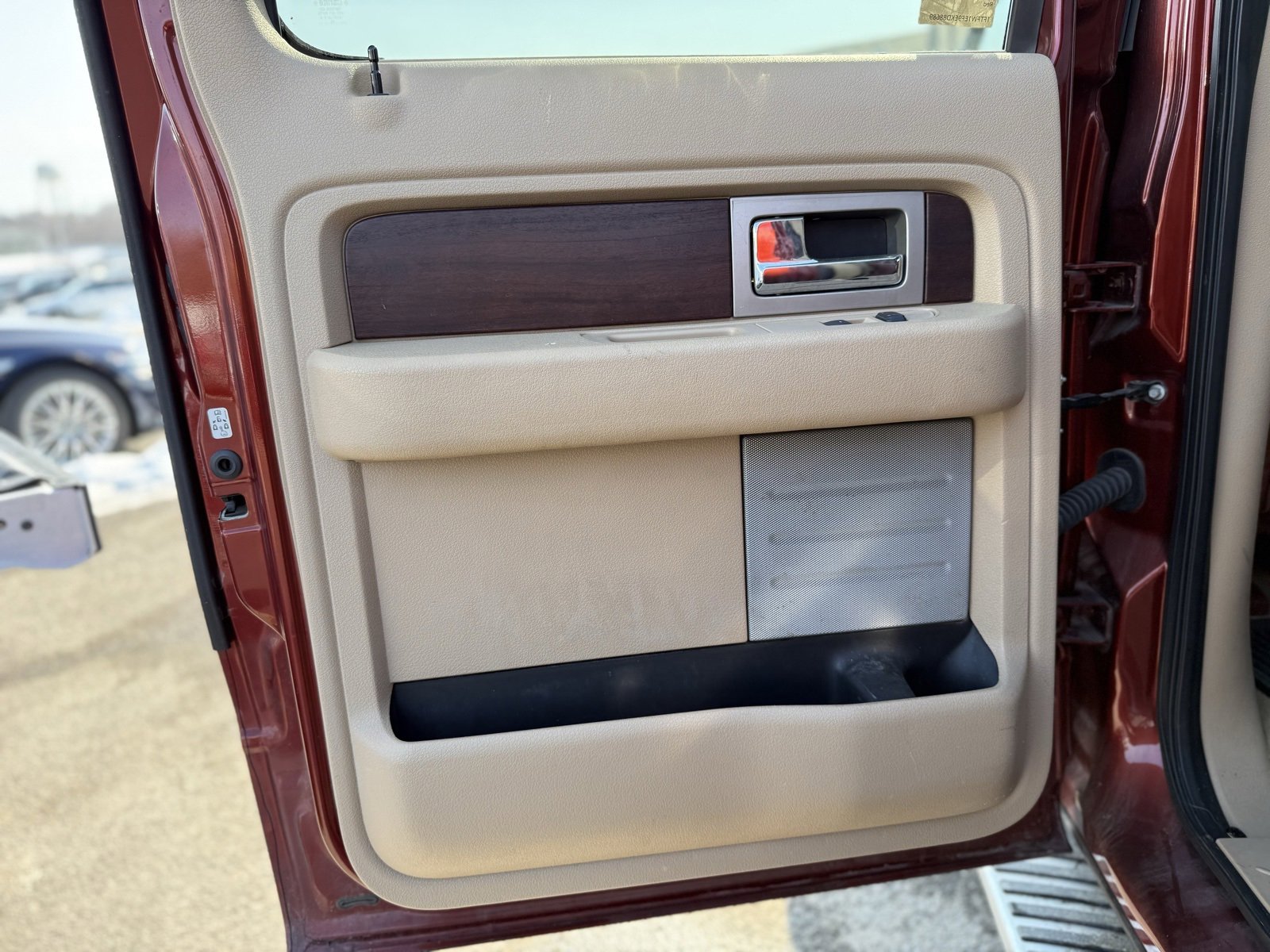 Used 2014 Ford F150 King Ranch w/ King Ranch Luxury Package image 24